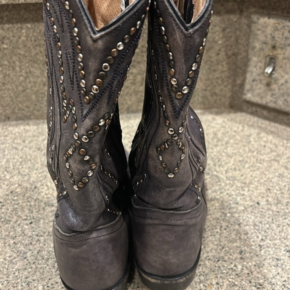 Frye Vintage Cowboy Boots! - Picture 4 of 7